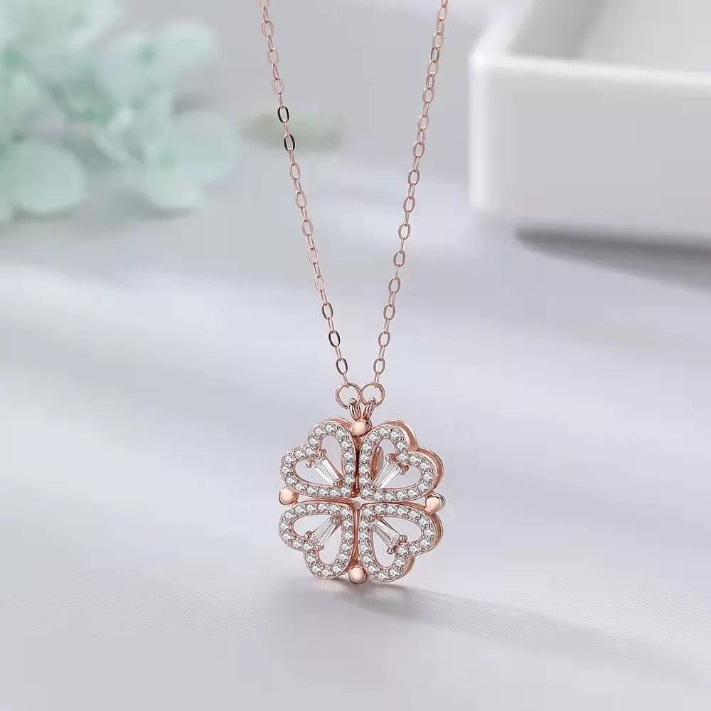 Rosegold-plated Two In One Magnetic Hearts Clover Pendant Necklace Gender: Women