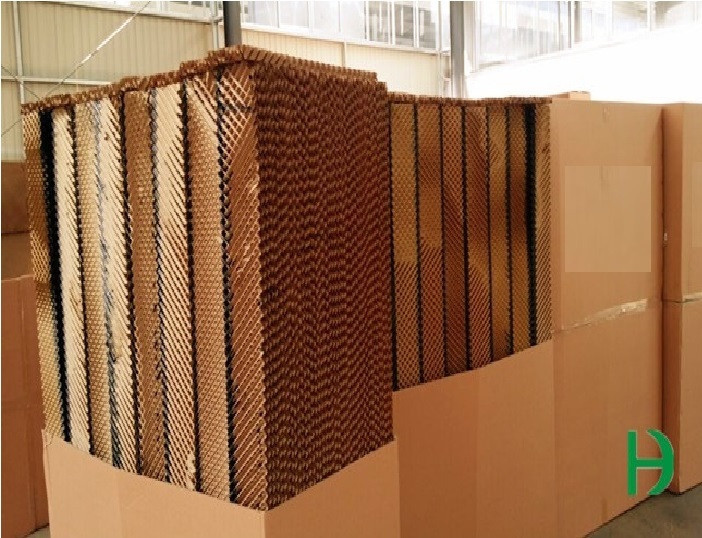 Brown And Green Brown Evaporative Cooling Pad In Banda Uttar Pradesh