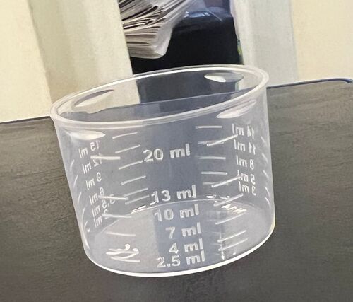 पारदर्शी 20ml मापने वाला कप