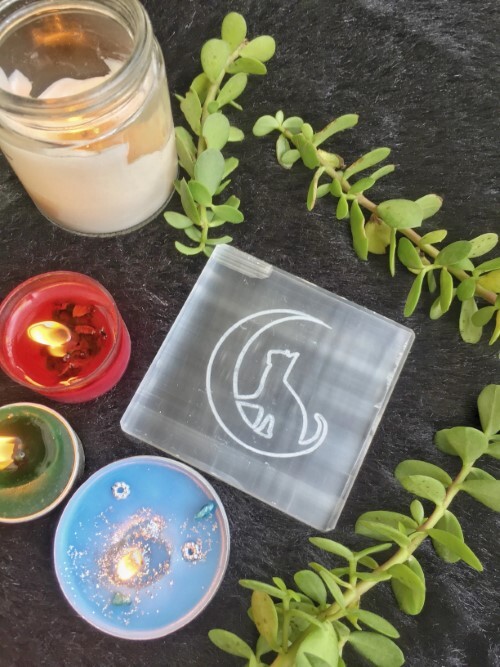 Natural Selenite Charging Plate With Cat And Moon Crystal Symbol Engraved - Grade Aaa Material, Free Size, White Color, 100 Grams Weight | Elegant Engraved Design For Crystal Cleansing