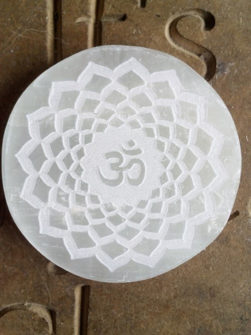 Natural Selenite Charging Plate With Om Symbol Engraved - A+ Grade Round Brilliant Cut White 100 Gm | Cleanses And Charges Crystals Effectively