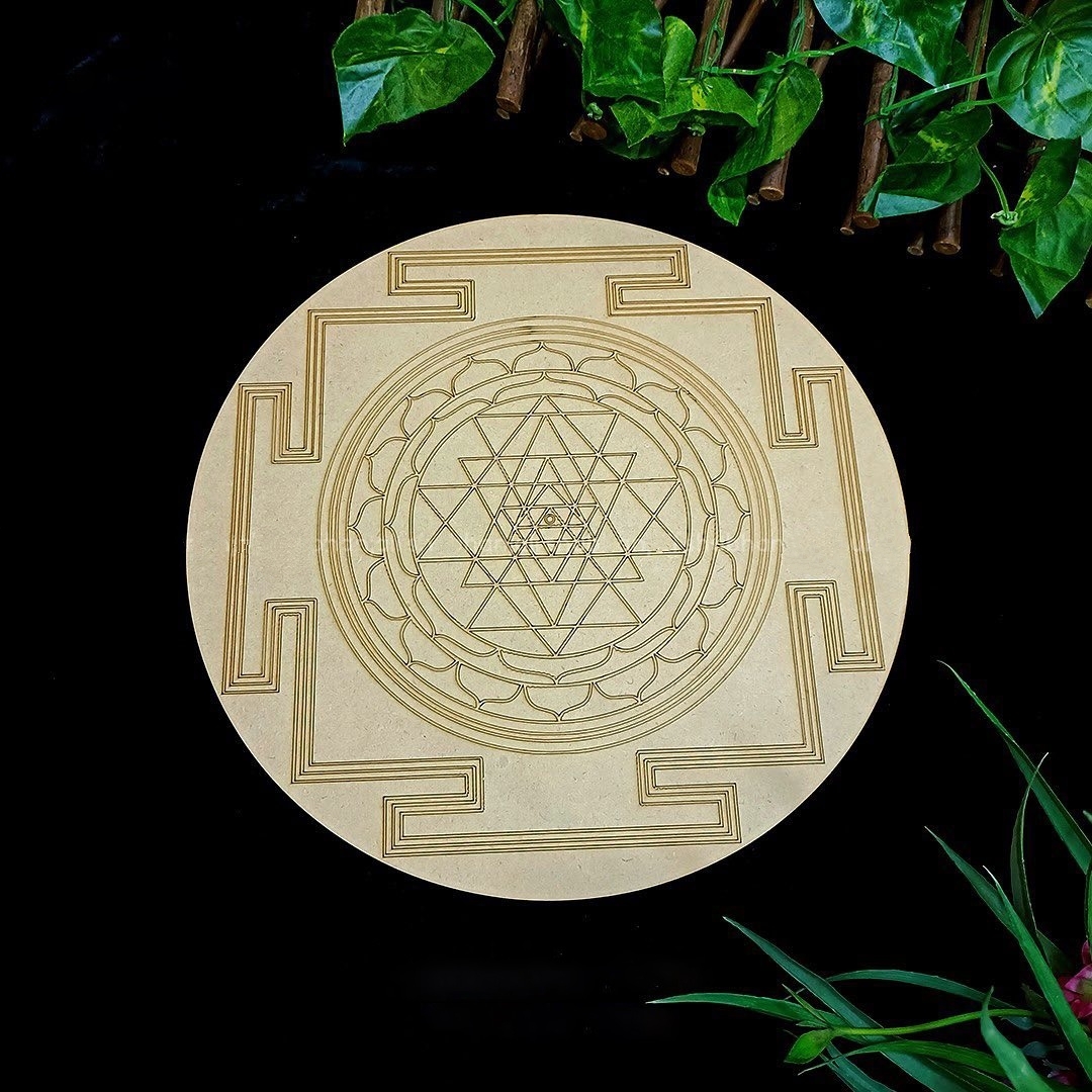 Natural Selenite Charging Plate With Shri Yantra Symbol Engraved - Round Brilliant Cut, 100 Gm White Natural Stone | Grade A+
