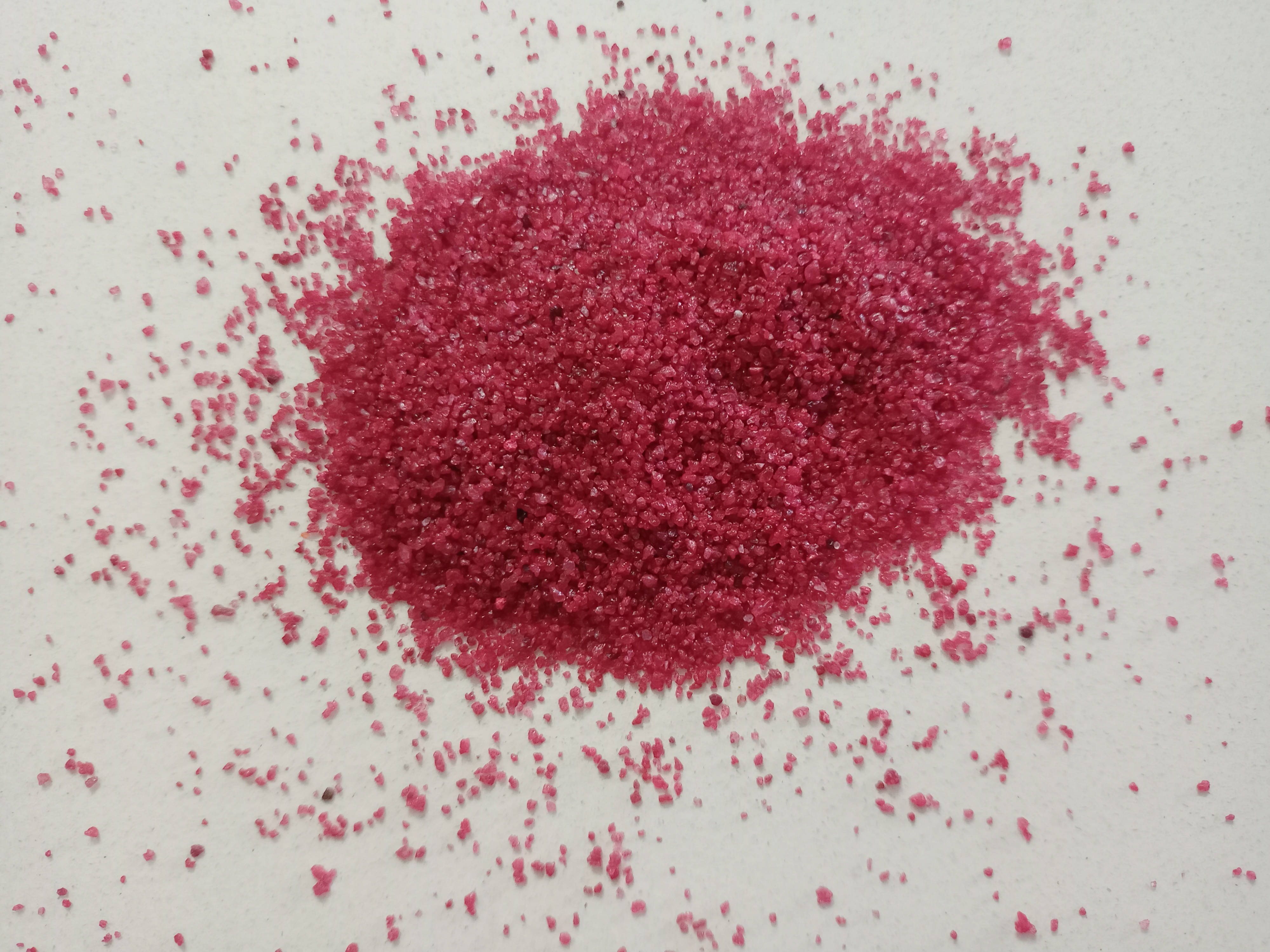 Color Coated Silica Sand - 16-24 Mesh Size | Water Proof, Lightfast Pigment, Polished Finish, Ideal For Paint And Grout Applications