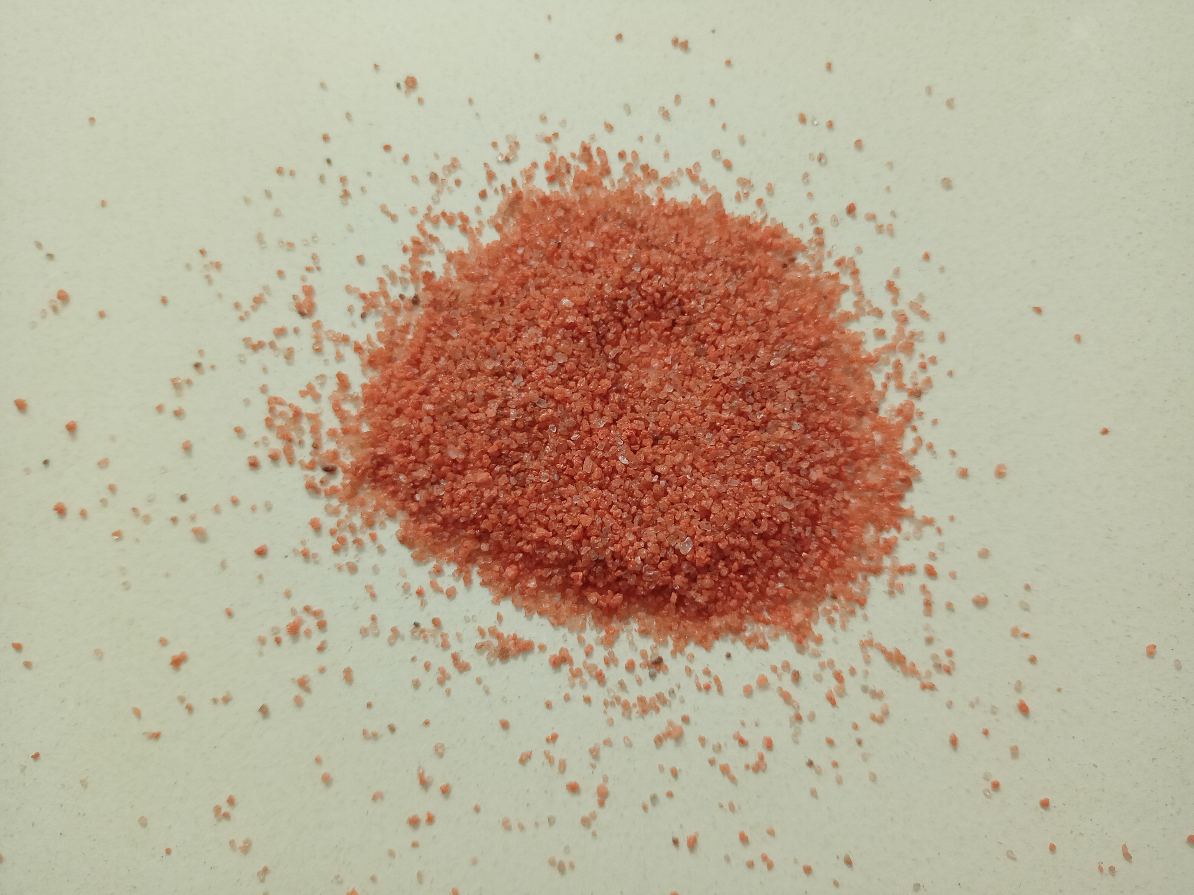 Color Coated Silica Sand - 16-24 Mesh Size | Water Proof, Lightfast Pigment, Polished Finish, Ideal For Paint And Grout Applications