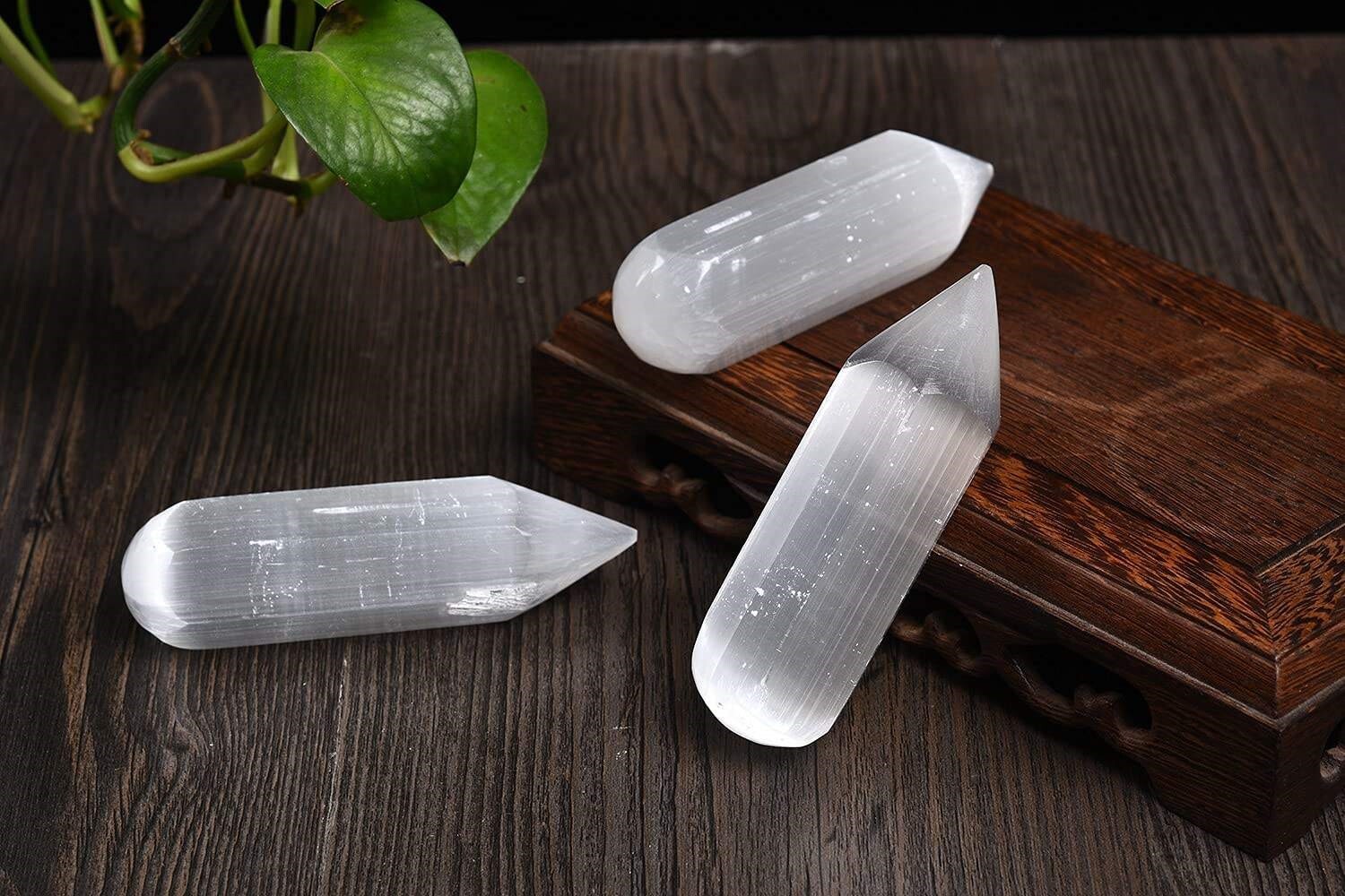 Natural White Selenite Hexagonal Cone Tip Crystal Cleansing Charging Wands And Stick - Aaa Grade, Free Size, White Color, 100g Weight | Round Brilliant Cut Design