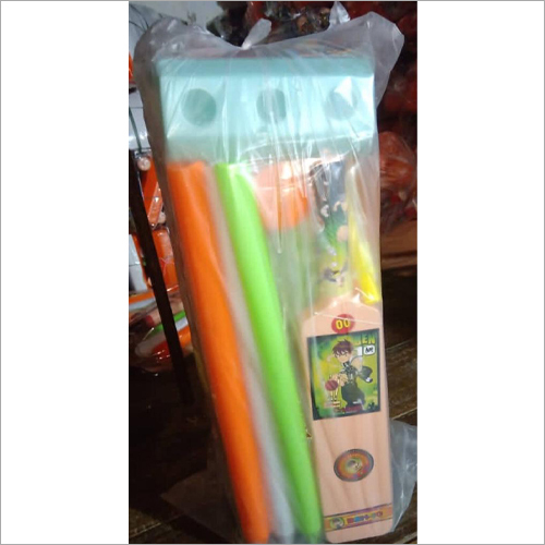 मल्टी कलर क्रिकेट खिलौने सेट