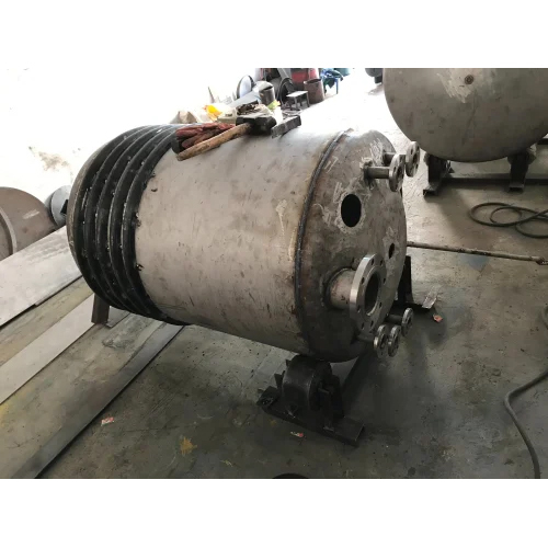 एसएस केमिकल रिएक्टर क्षमता: 500-40000 एल लीटर/दिन