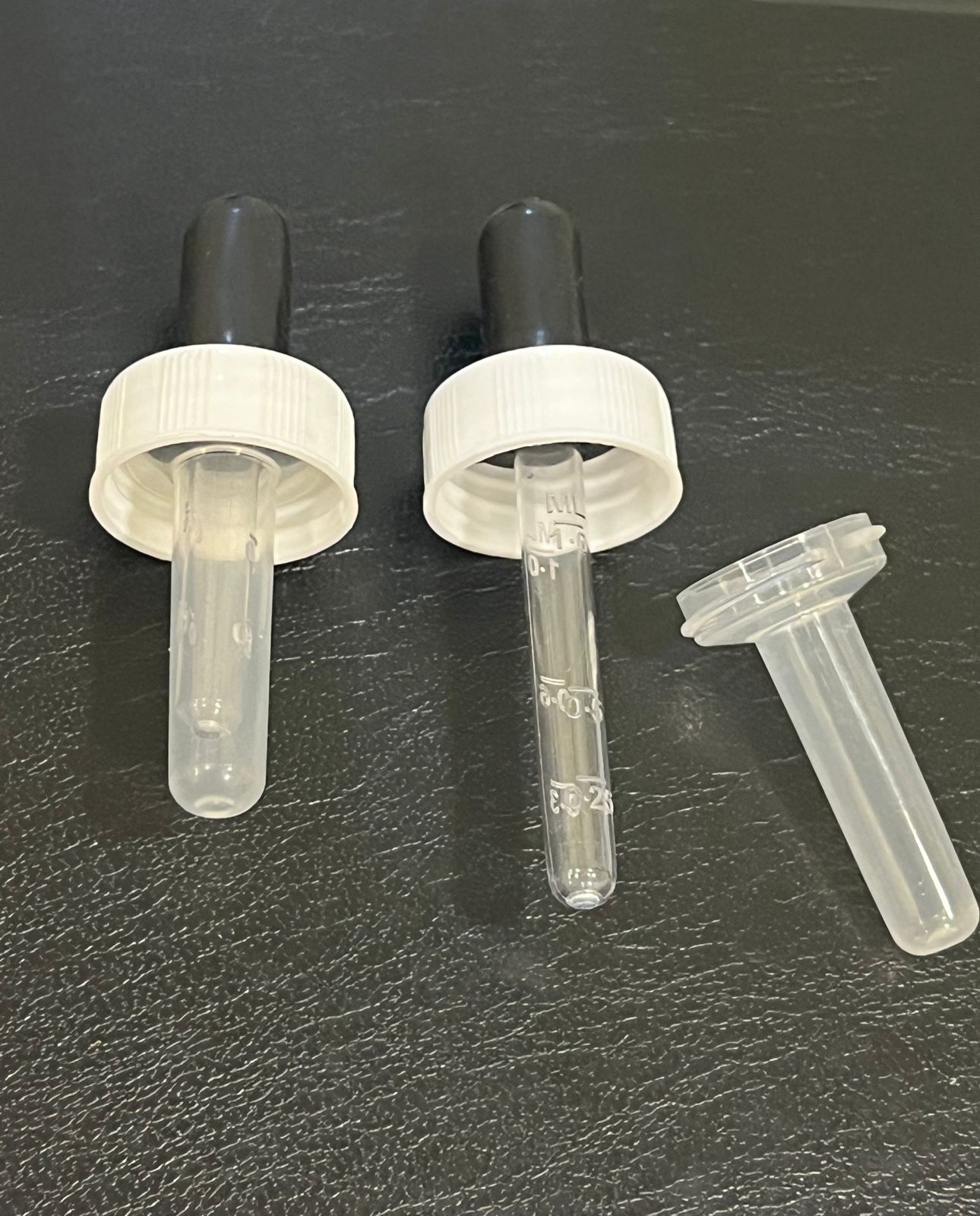 25mm Pharma Tpe Dropper Set - Color: Black & White