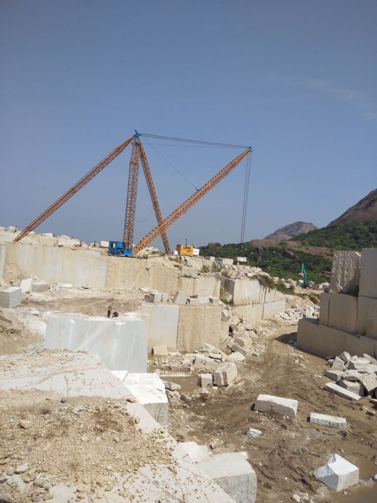 Heavy Duty Crane Application: Hydro Power