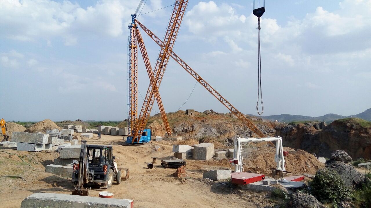 Heavy Duty Crane Application: Hydro Power