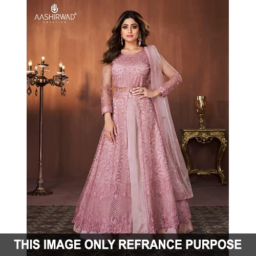 हैवी एम्ब्रॉयडरी सूट के साथ वॉशेबल बटरफ्लाई नेट