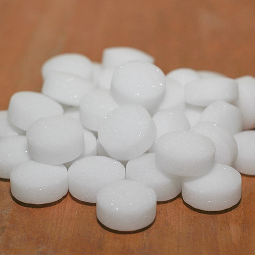 राउंड कैम्फर टैबलेट