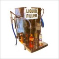 तरल भरने की मशीन