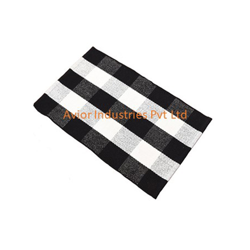 ब्लैक-व्हाइट कॉटन रग