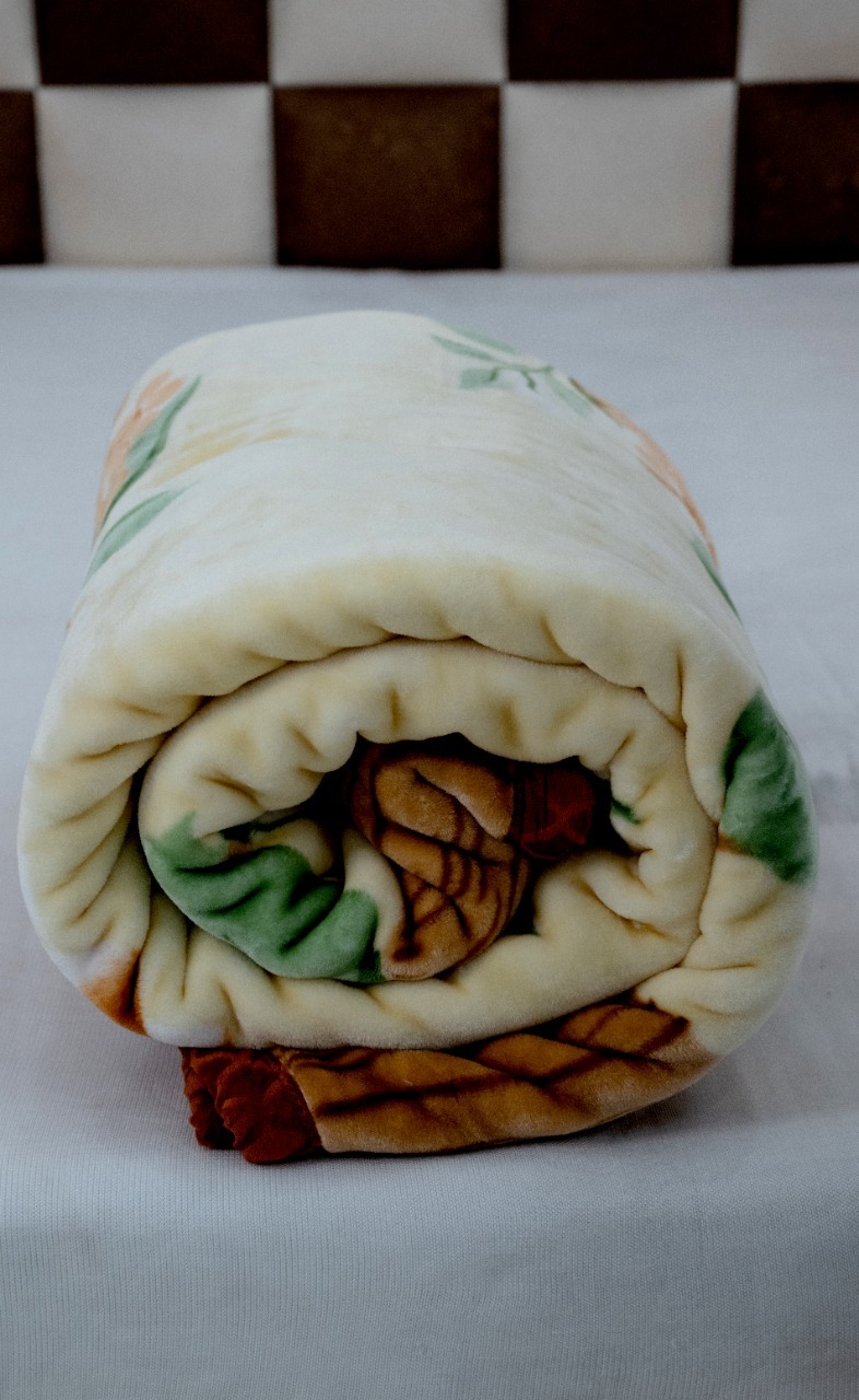 Super Soft Blankets - Luxurious Microfiber Fabric, Extra Large Size For Maximum Comfort