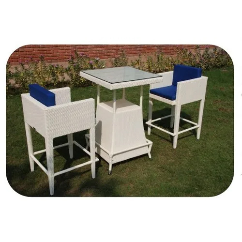 आउटडोर विकर बार स्टूल सेट आवेदन: होटल