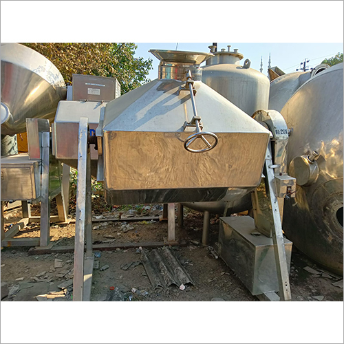 सफेद अष्टकोणीय ब्लेंडर