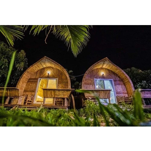 Brown Outdoor Bamboo Hut - Bamboo Material Spacious Design Natural Brown Color | Ideal For Hotels/restaurants Comfortable Outdoor Living Space