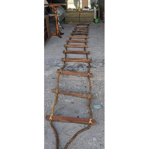 High Quality Wood And Pp Rope Ladder