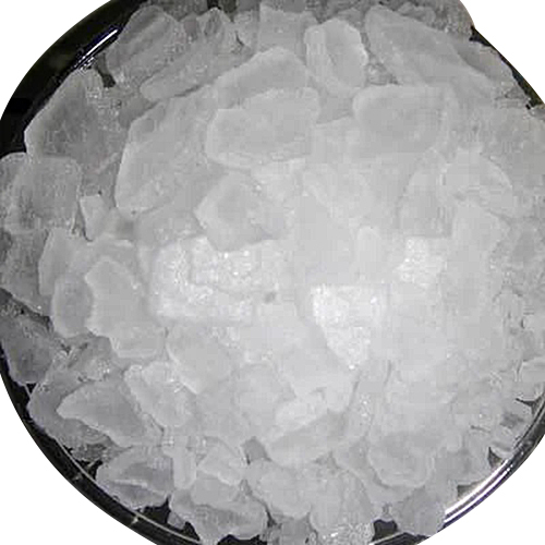 White Isoborneol Flakes - Industrial Grade, 99% Purity | Transparent Solid, Natural Flavor Enhancer and Preservative with Antioxidants