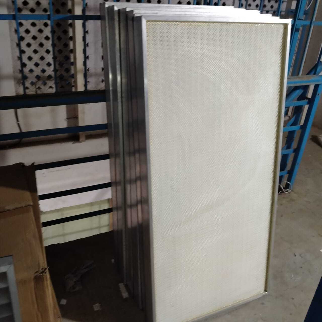 White Mini Pleate Hepa Filter