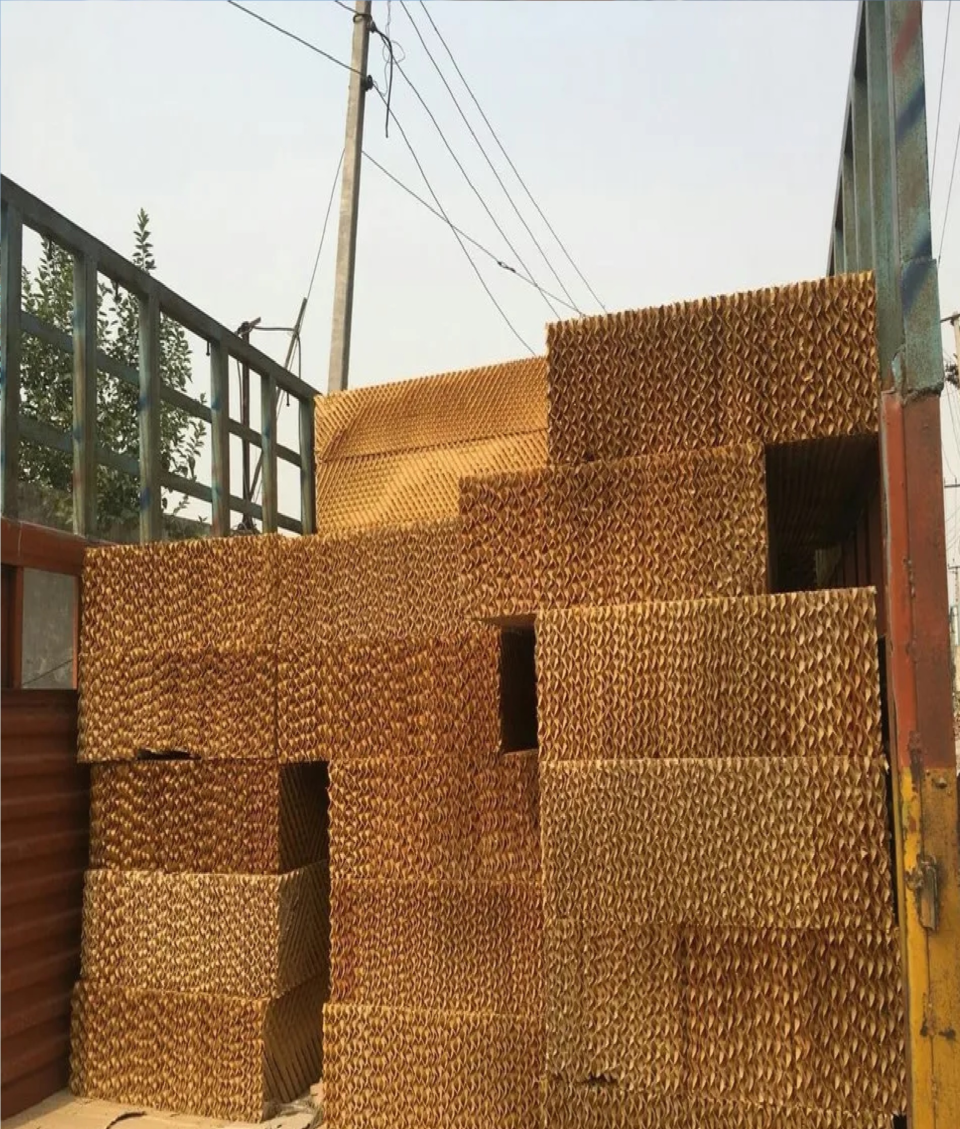 Brown And Green Brown Evaporative Cooling Pad Dealers In Karnal Industrial Area Haryana