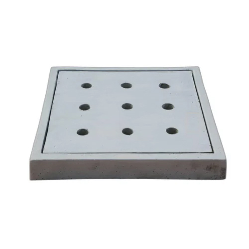 34 X 34 इंच स्क्वायर मैनहोल कवर वज़न: 50 किलोग्राम (किलो)