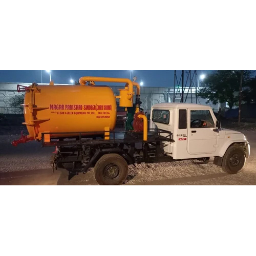 Chassis Mounted Sewer Suction Machine Capacity: 1000 Liter/day