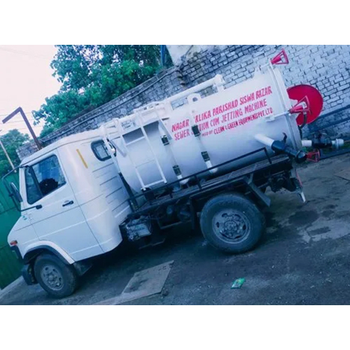 Trailer Chassis Mounted Sewer Suction Machine Capacity: 3800 Liter/day