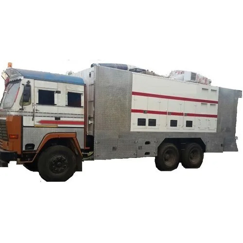 Trailer Chassis Mounted Sewer Suction Machine Capacity: 3800 Liter/day