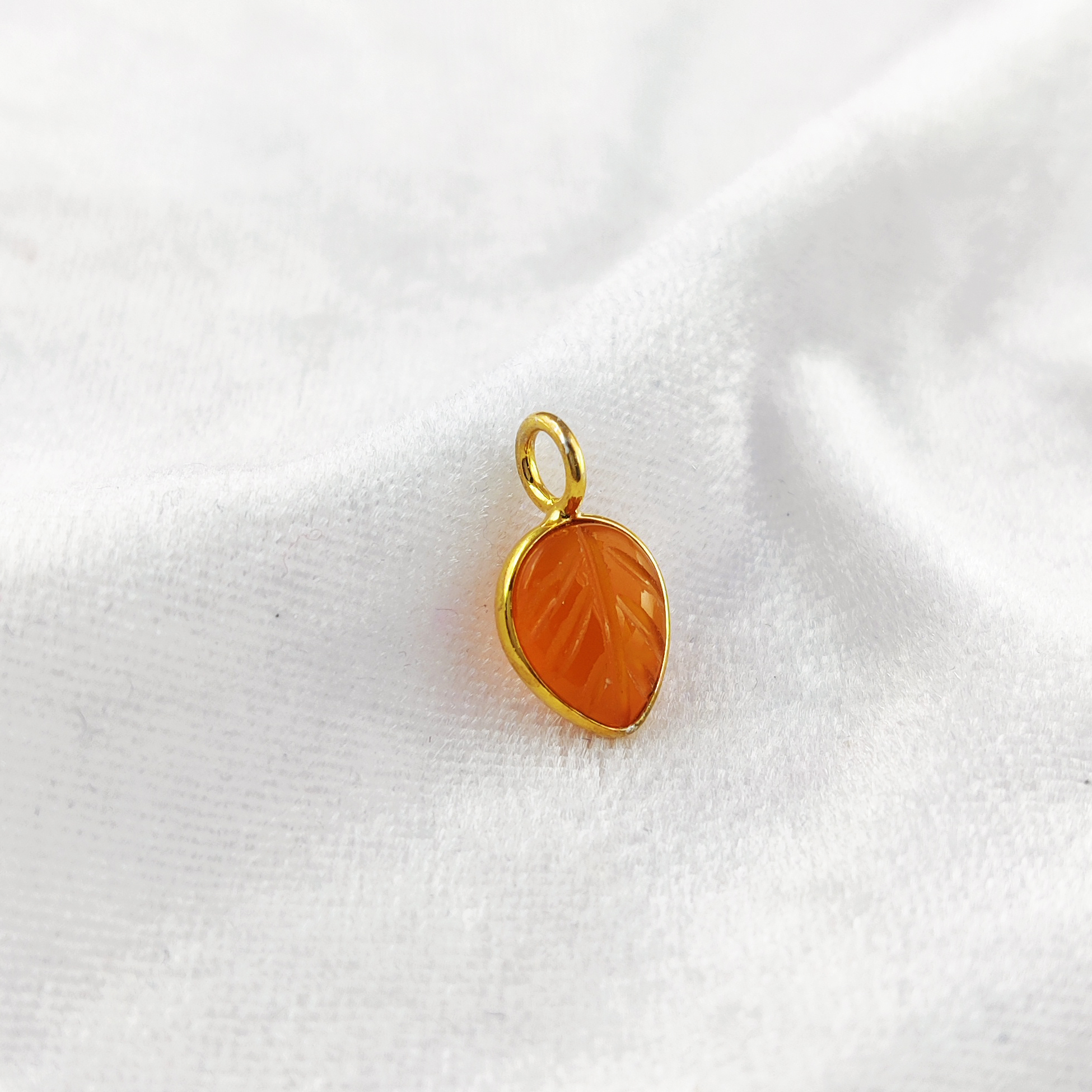 Leaf Carving Carnelian 10x8mm Gold Vermeil Silver Bezel Set Pendant Size: Stone Size 10mm