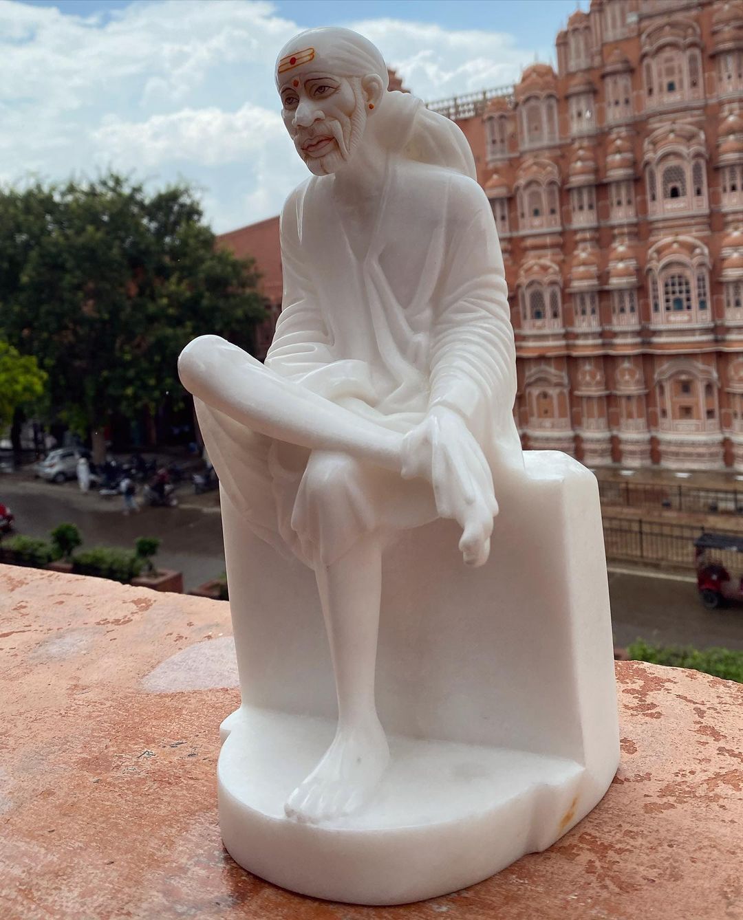 Marble Sai Baba Statue - Marble, 12 Inch, White Color | Customized Packaging, Craved & Polished Finish, Folk Art, Hinduism Theme, 5 Kg Weight, Ideal For Home & Outdoor Decoration