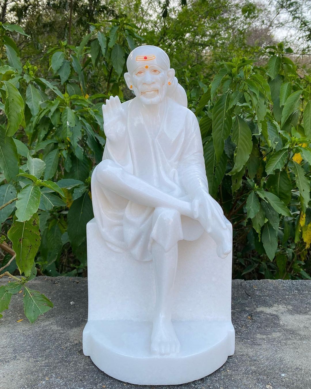 Marble Sai Baba Statue - Marble, 12 Inch, White Color | Customized Packaging, Craved & Polished Finish, Folk Art, Hinduism Theme, 5 Kg Weight, Ideal For Home & Outdoor Decoration