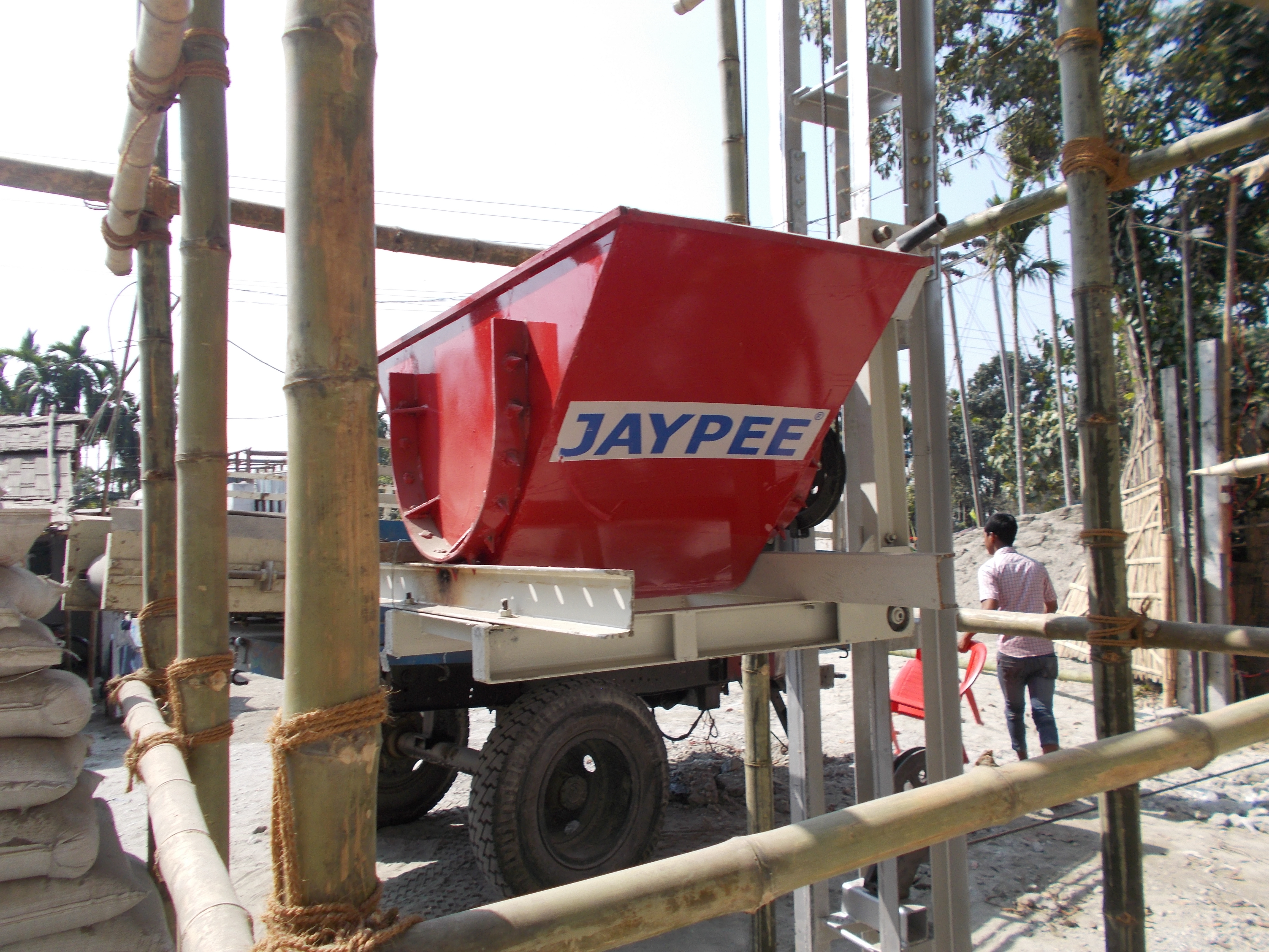 Jaypee Tower Hoist - Capacity: 1500 Kg/hr