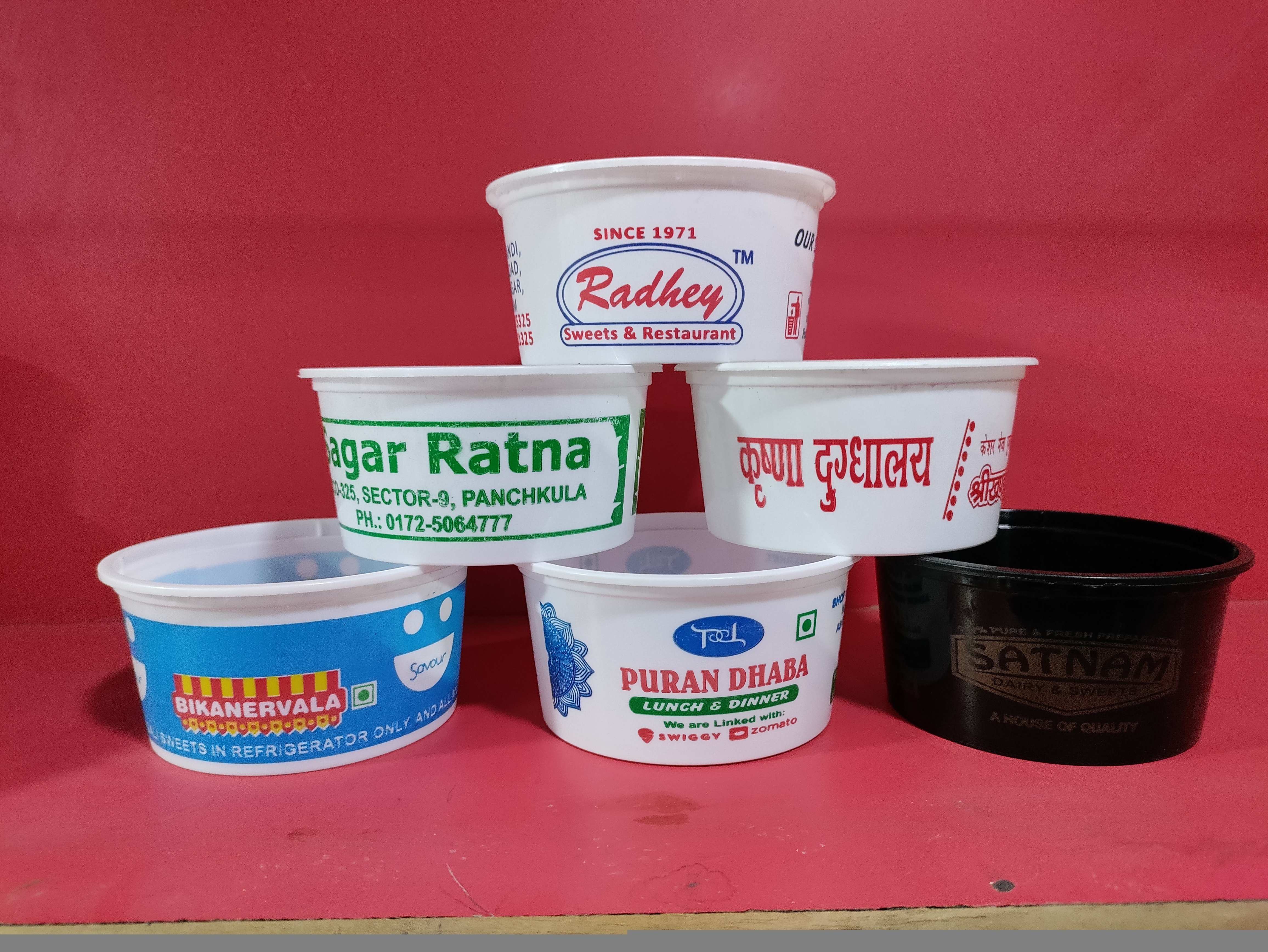 Pp Glass With Lid - Plastic, 250 Ml Size, Transparent Color | Good Quality, Plain Pattern, Ideal For Restaurant Usage