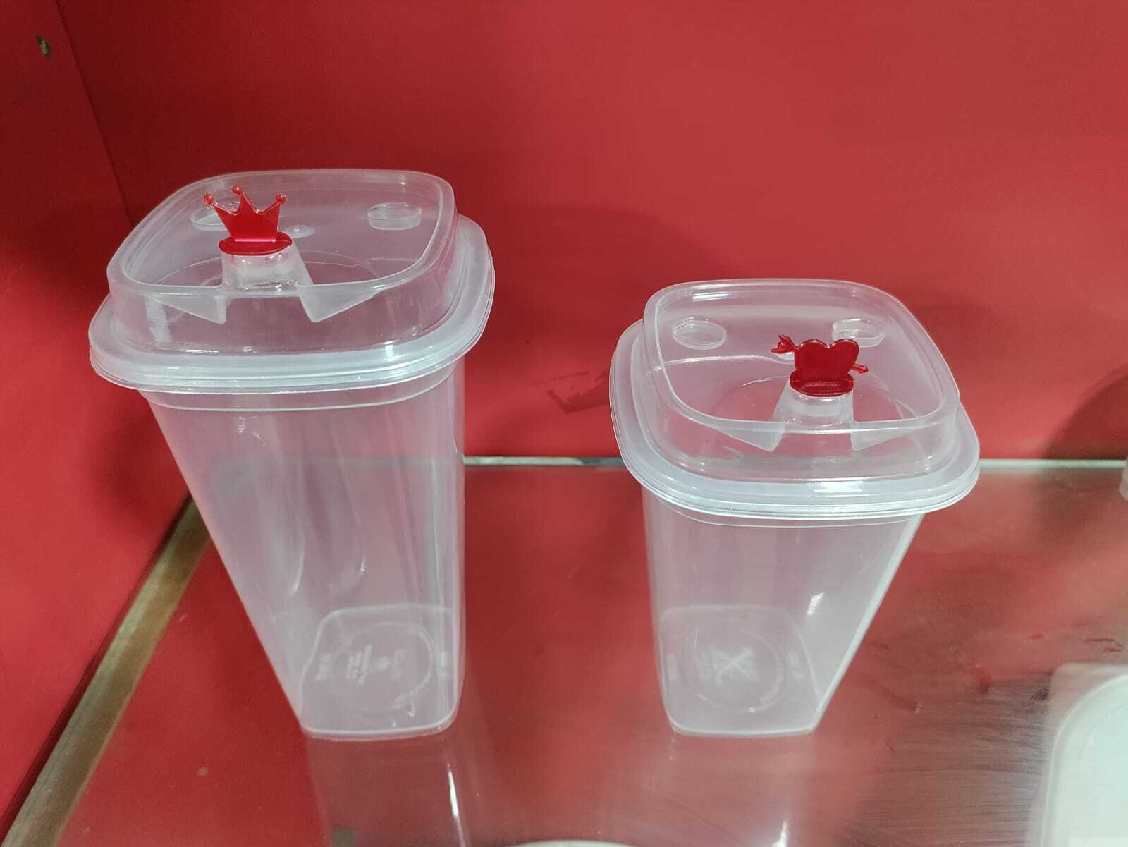 Square Glass With Lid - Plastic, 250 Ml, Transparent Color, Plain Pattern, Suitable For Restaurant Use | Durable Pp Material, Lid Included