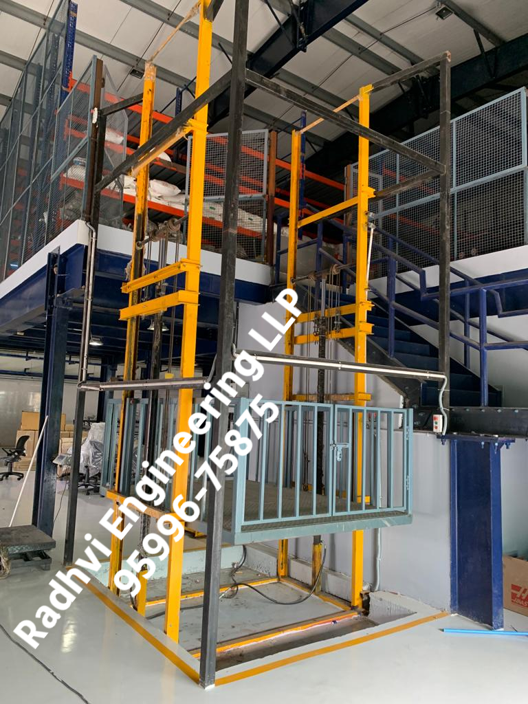 Hydraulics Cage - Mild Steel, 3-5 Meters Height, 1000 Kg Capacity | Durable Design, Easy Operation, Low Maintenance, Safe Lifting
