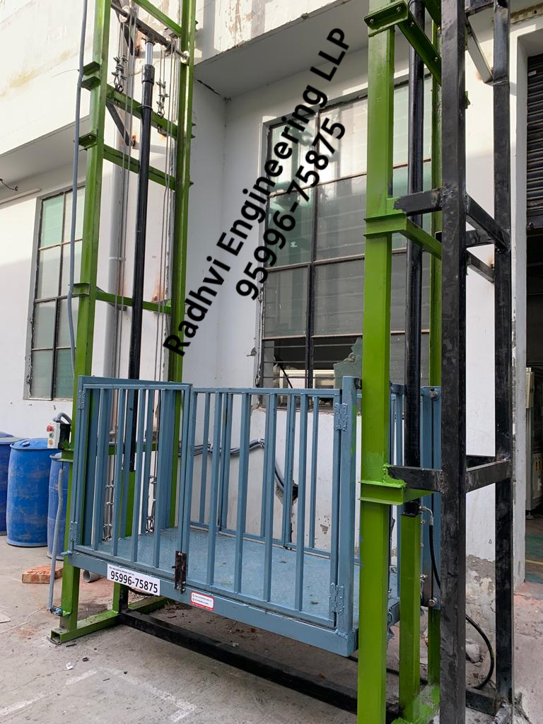 Hydraulics Cage - Mild Steel, 3-5 Meters Height, 1000 Kg Capacity | Durable Design, Easy Operation, Low Maintenance, Safe Lifting