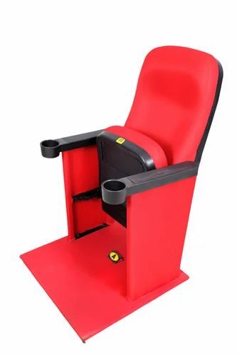 सभागार की कुर्सियाँ