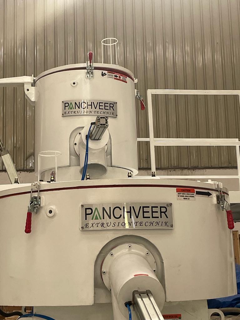 High Speed Heater Cooler Mixer Capacity: 300 - 350 Kg/hr