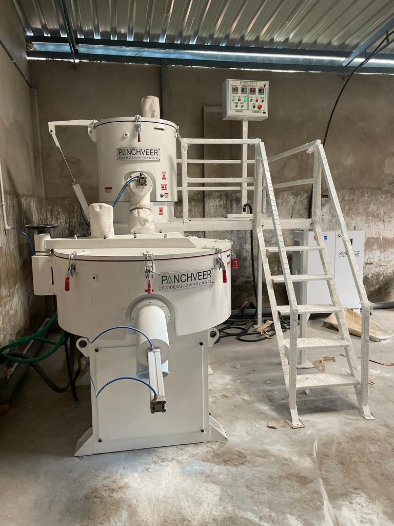 High Speed Heater Cooler Mixer Capacity: 300 - 350 Kg/hr