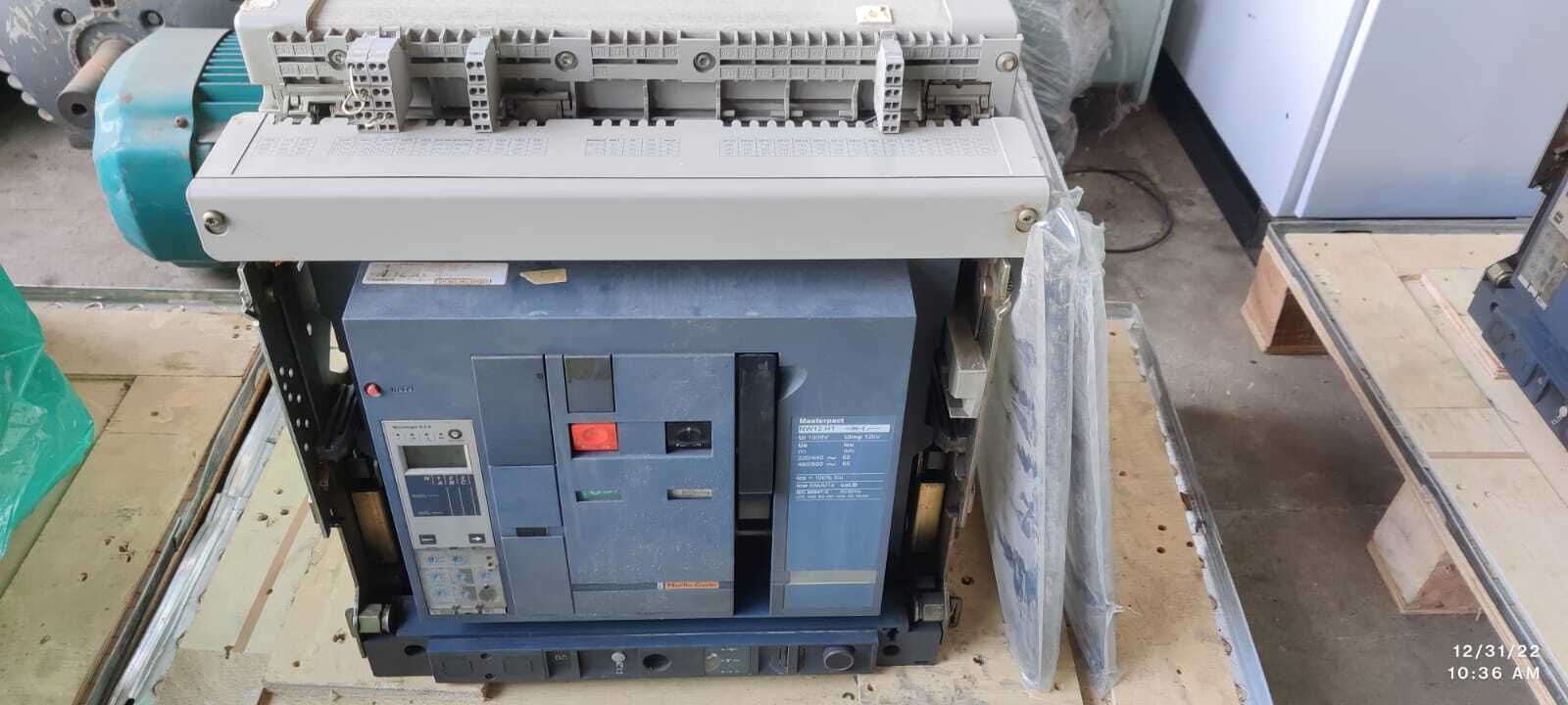 Schneider Masterpact Nw Circuit Breaker