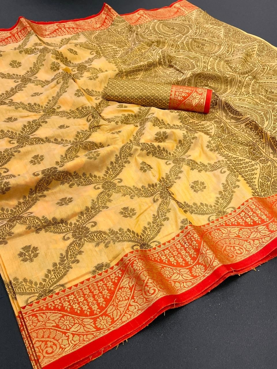 Sari Rich Pallu