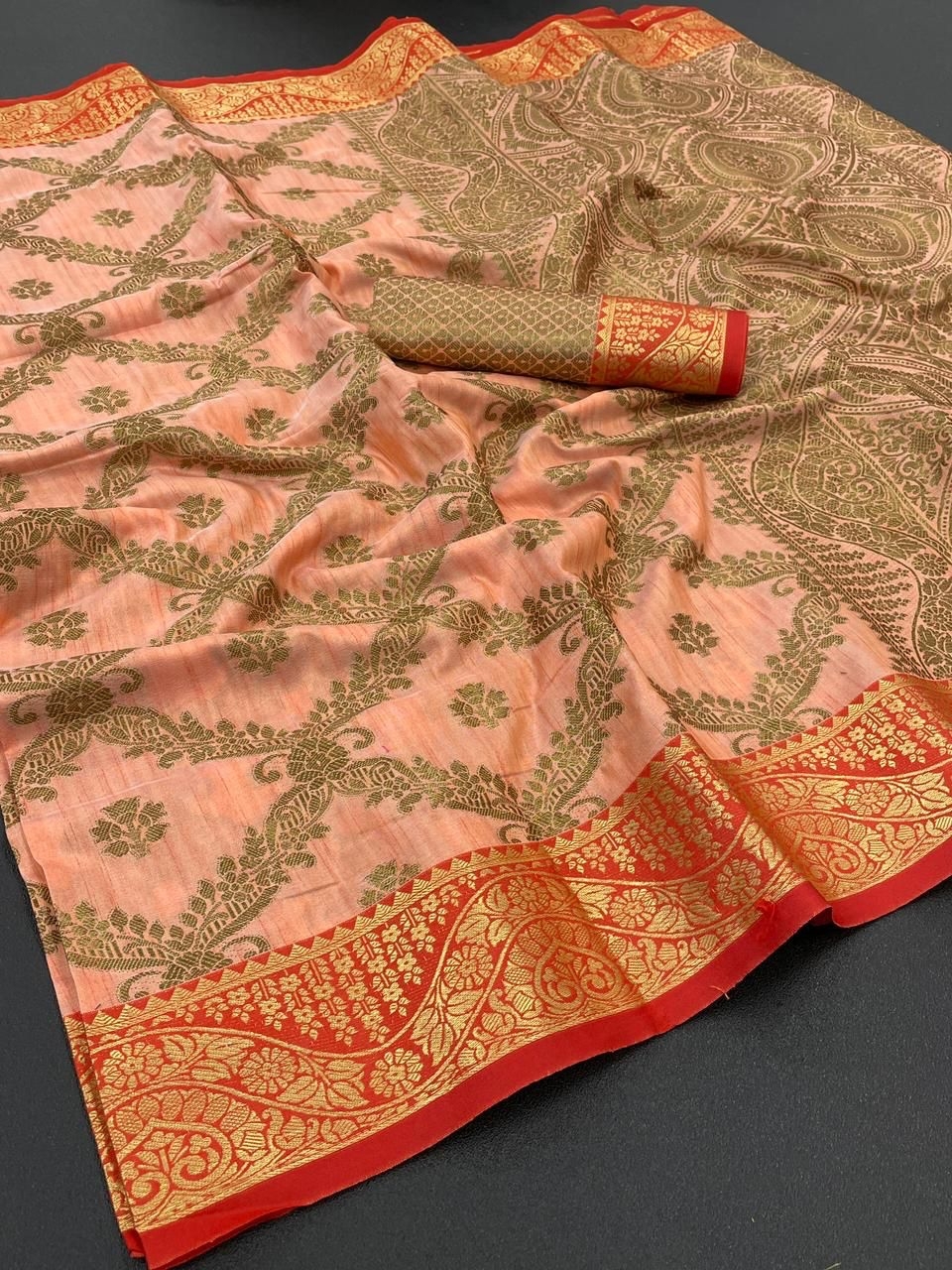Sari Rich Pallu