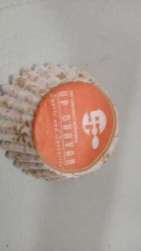 सफेद गोल कटोरी