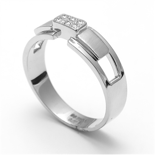 सिल्वर प्लेटिनम फैंसी डिज़ाइन रिंग्स प्रस्तुत करता है