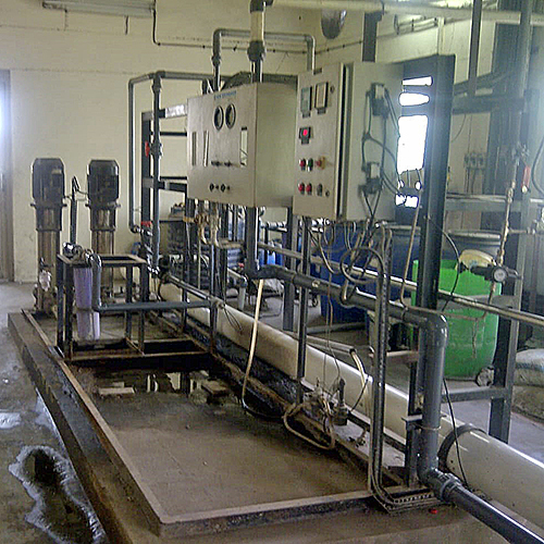 6000 एलपीएच आरओ सिस्टम इंस्टॉलेशन टाइप: कैबिनेट टाइप