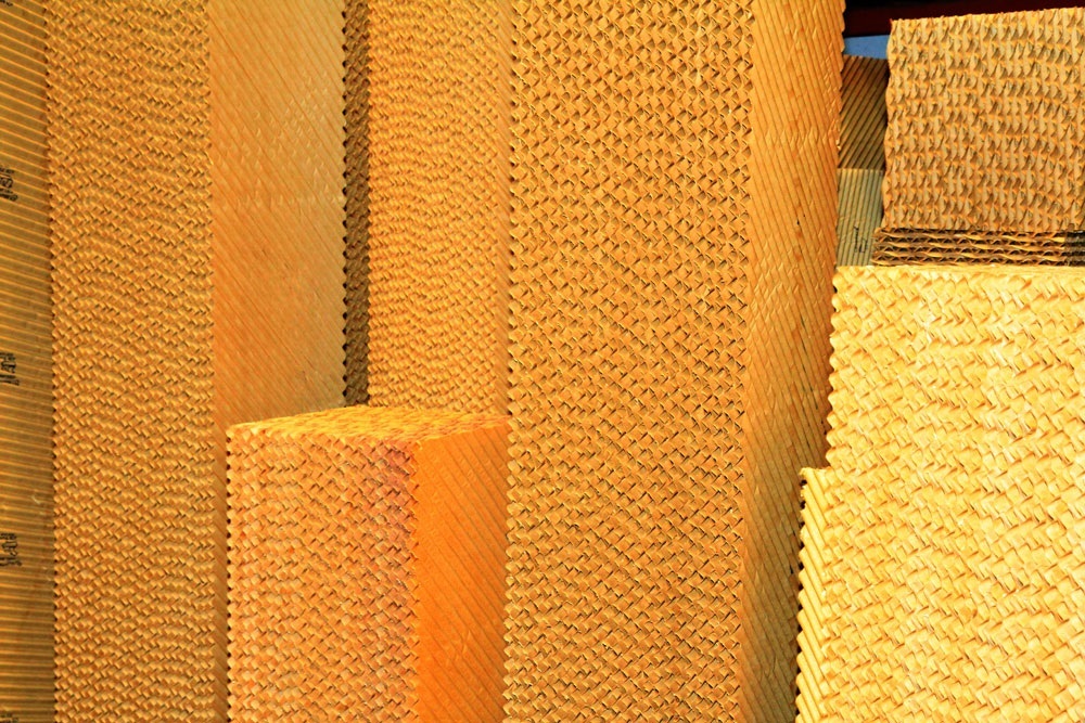 Cellulose Pad Manufacturer - Cooling Pad For Industrial Applications, Dimensions: 600x600 To 1800x600mm, Colors: Brown & Green Brown, Ideal For Agriculture & Livestock