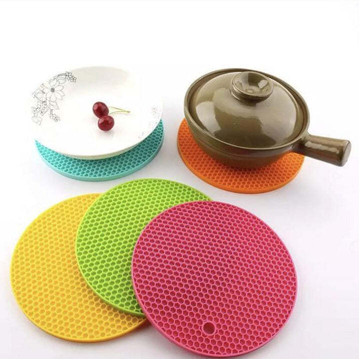 Silicone Hot Dish And Pot - Silicon Material, 16x16x1 Cm | Mix Color Design For Versatile Use In Kitchen And Dining