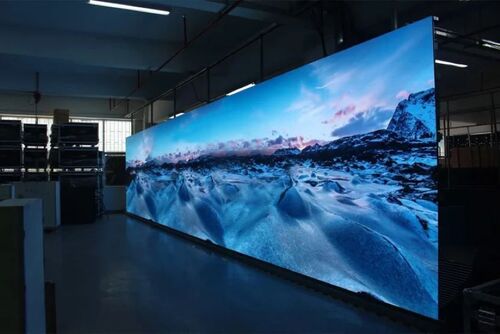 वॉल माउंट साइनेज आवेदन: शिक्षा